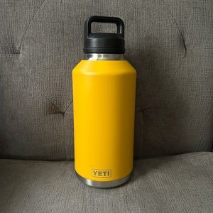 Yeti Rambler 64 oz Bottle, Alpine Yellow